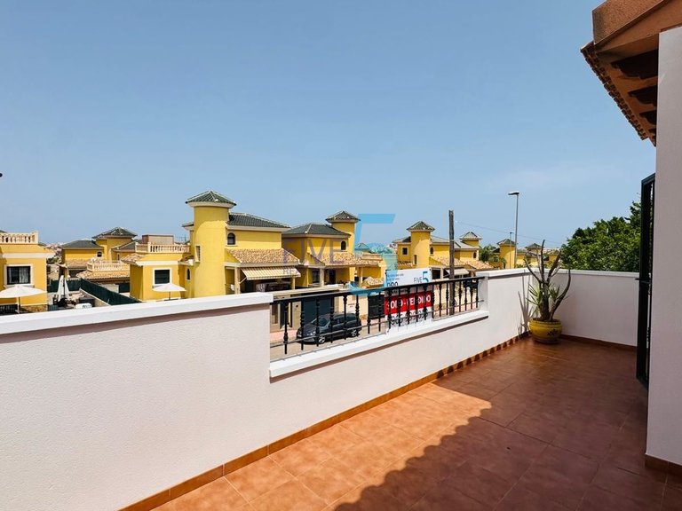 Villa for Sale in Alicante, Valencia 18