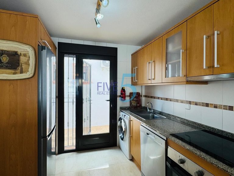 Villa for Sale in Alicante, Valencia 6