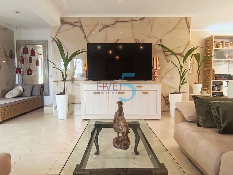 Villa for Sale in Alicante, Valencia 2