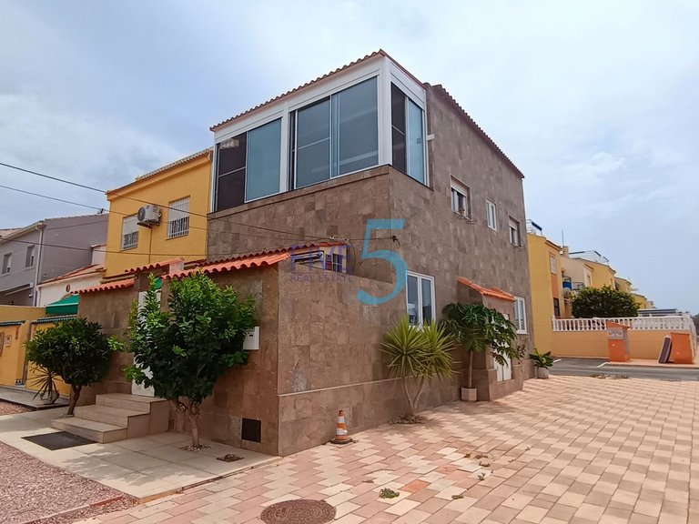 Villa for Sale in Alicante, Valencia 1