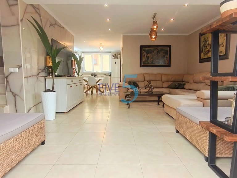 Villa for Sale in Alicante, Valencia 11