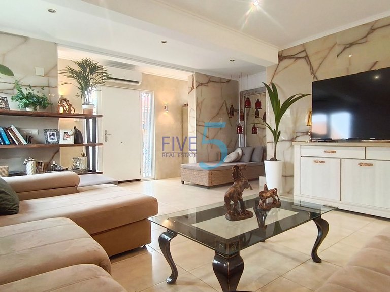 Villa for Sale in Alicante, Valencia 14