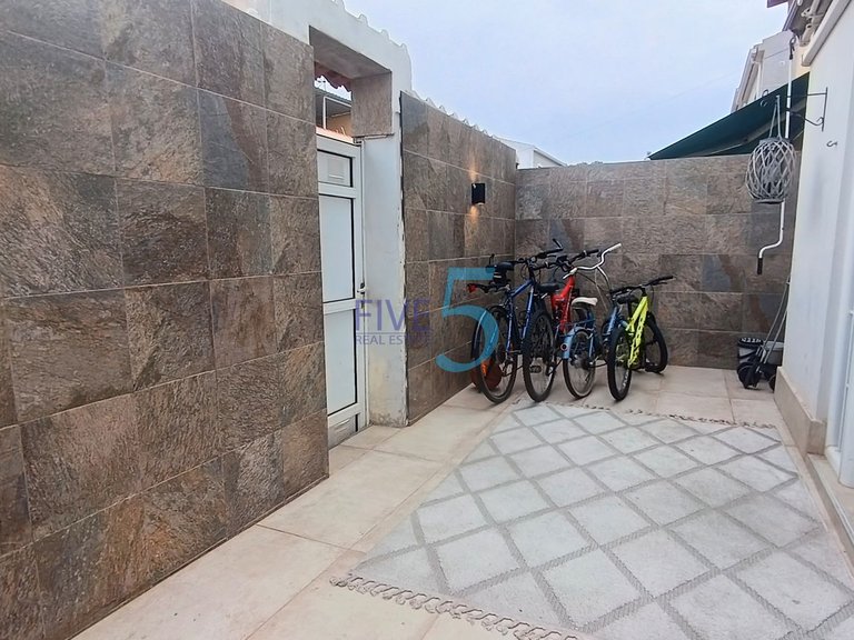 Villa for Sale in Alicante, Valencia 9