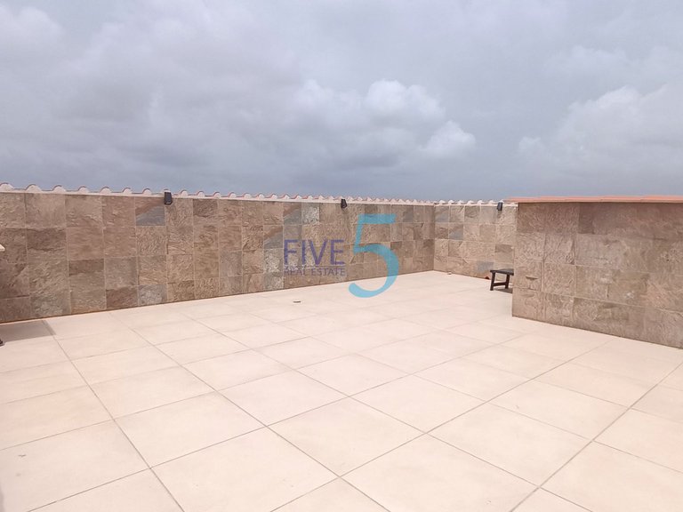 Villa for Sale in Alicante, Valencia 4