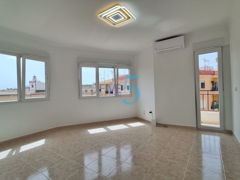 Apartment for Sale in Alicante, Valencia 26