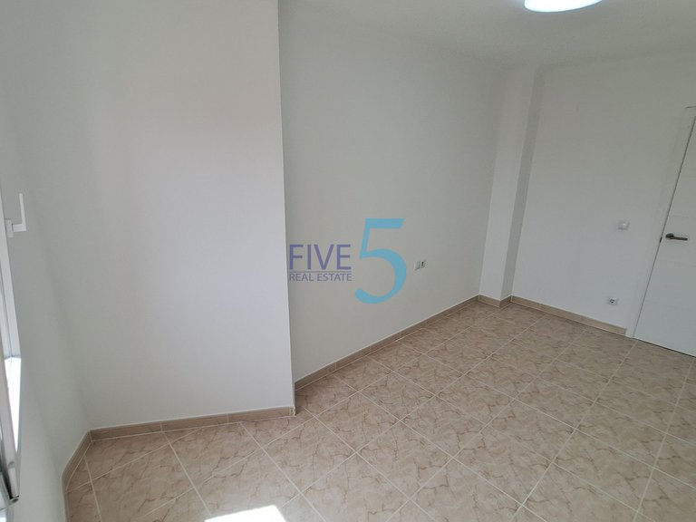 Apartment for Sale in Alicante, Valencia 25