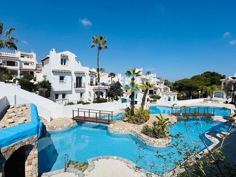 Apartment for Sale in Alicante, Valencia 2
