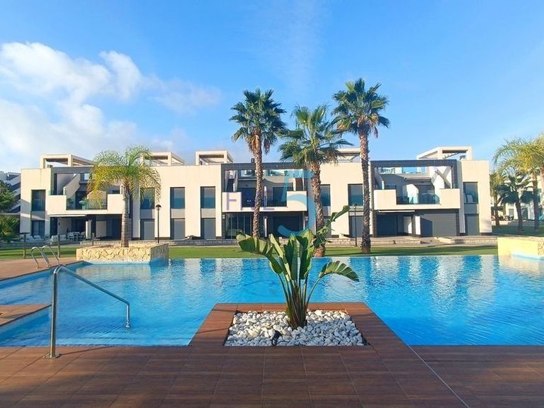 Apartment for Sale in Alicante, Valencia 2
