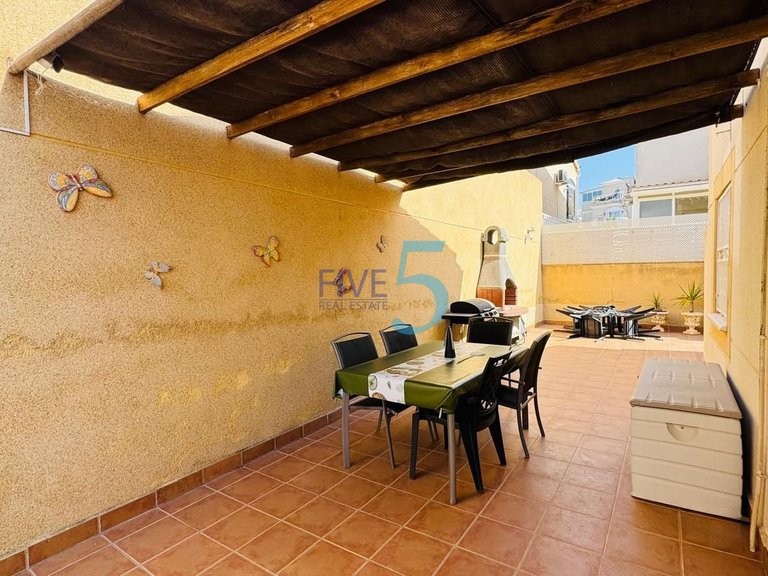 Villa for Sale in Alicante, Valencia 21