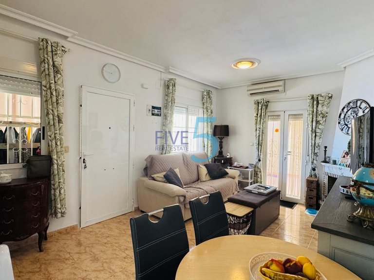 Villa for Sale in Alicante, Valencia 7