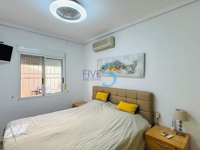 Villa for Sale in Alicante, Valencia 12