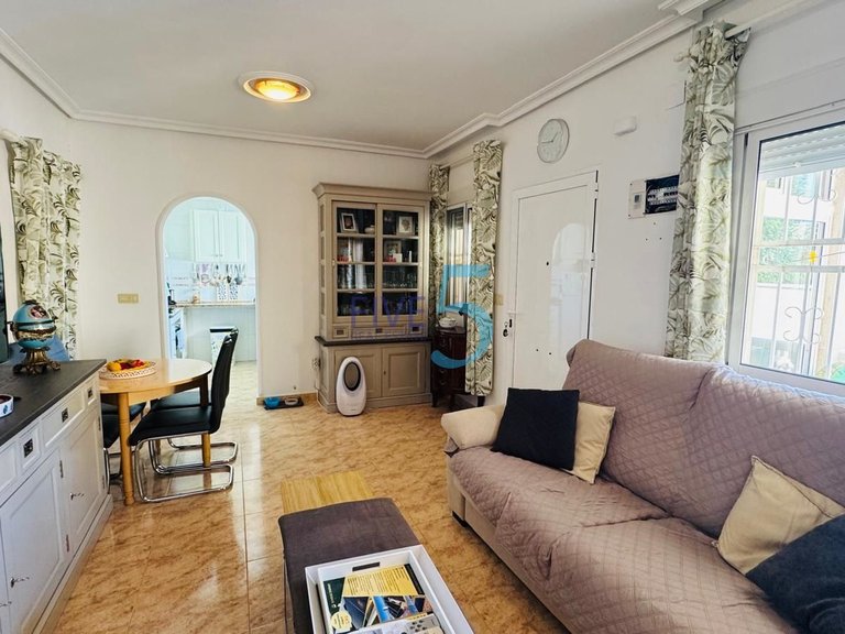 Villa for Sale in Alicante, Valencia 8