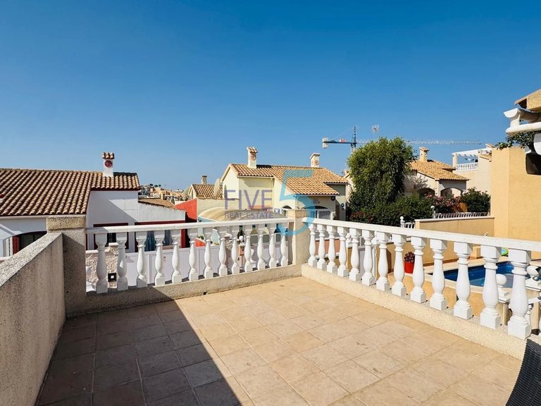 Villa for Sale in Alicante, Valencia 28