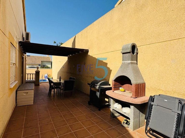 Villa for Sale in Alicante, Valencia 22