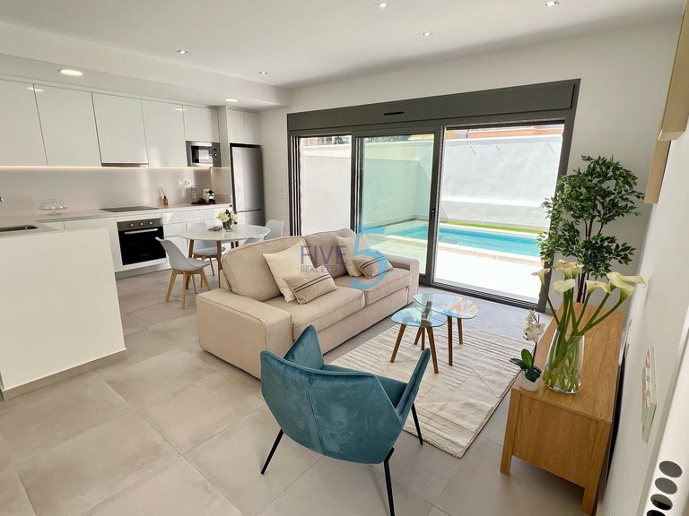 Villa for Sale in Alicante, Valencia 8