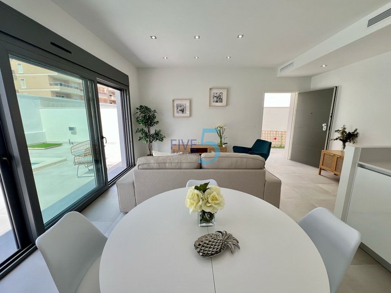 Villa for Sale in Alicante, Valencia 9