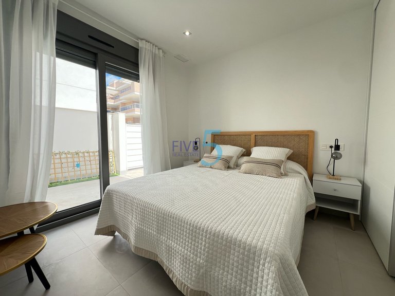 Villa for Sale in Alicante, Valencia 28