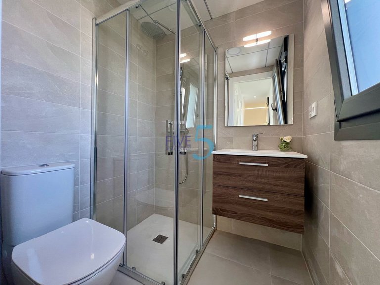 Villa for Sale in Alicante, Valencia 6