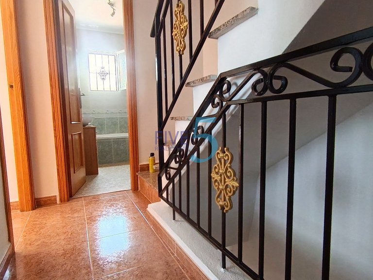 Villa for Sale in Alicante, Valencia 19
