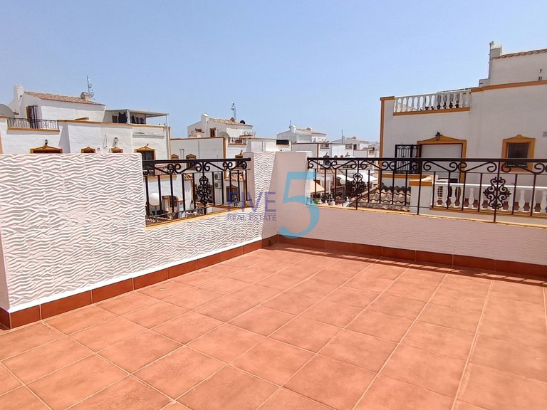 Villa for Sale in Alicante, Valencia 24