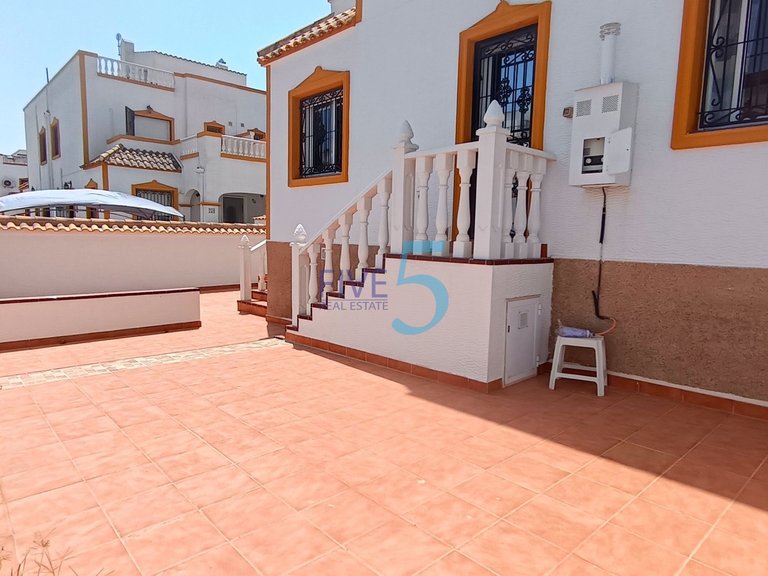 Villa for Sale in Alicante, Valencia 9