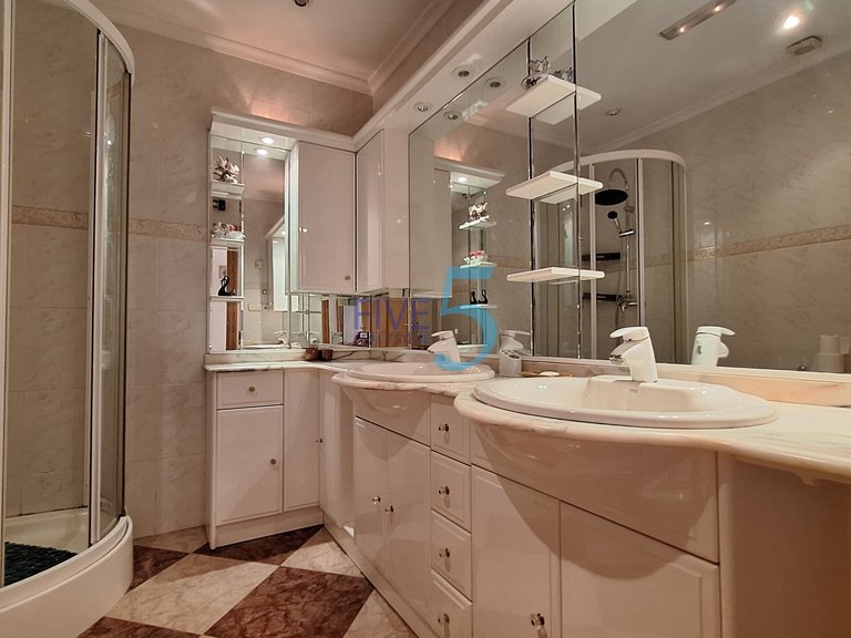 Villa for Sale in Alicante, Valencia 12