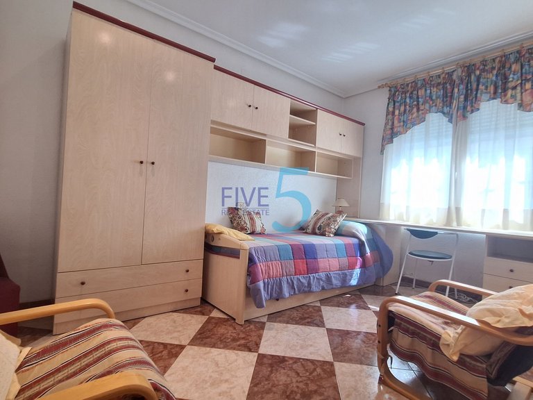 Villa for Sale in Alicante, Valencia 8