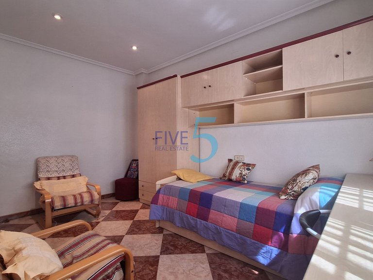 Villa for Sale in Alicante, Valencia 9