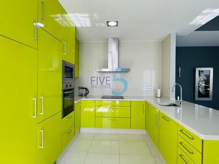 Villa for Sale in Alicante, Valencia 6