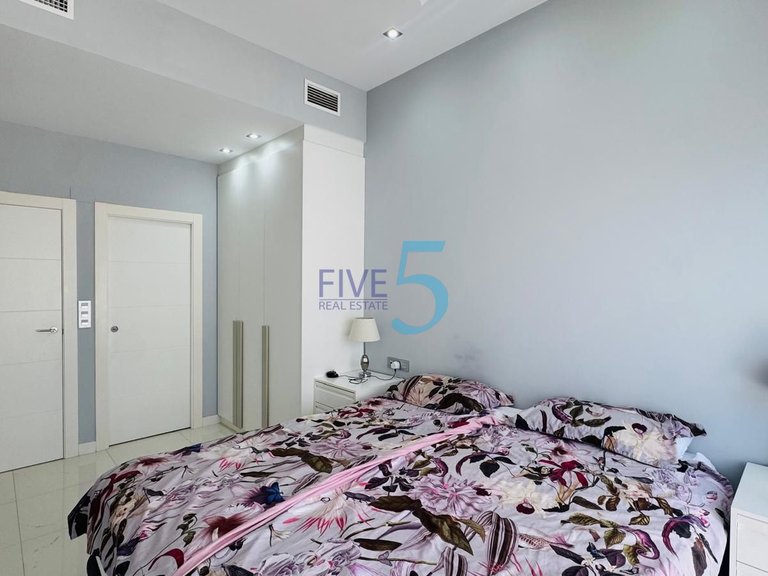 Villa for Sale in Alicante, Valencia 11