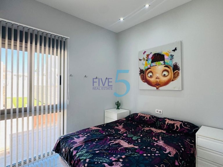 Villa for Sale in Alicante, Valencia 14