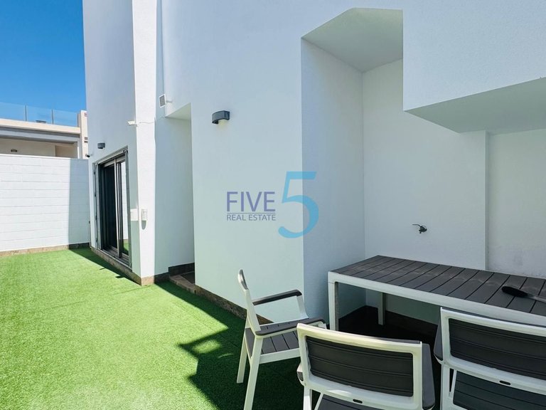 Villa for Sale in Alicante, Valencia 35