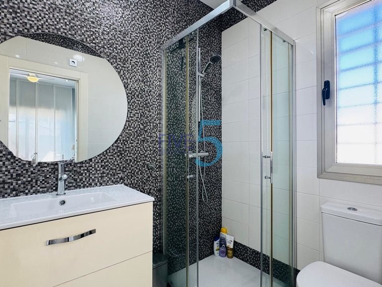 Villa for Sale in Alicante, Valencia 13