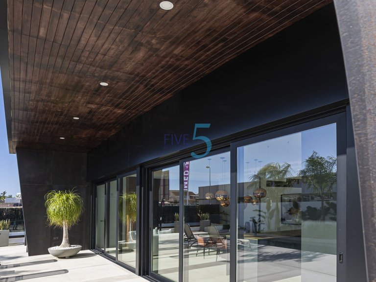 Villa for Sale in Alicante, Valencia 14