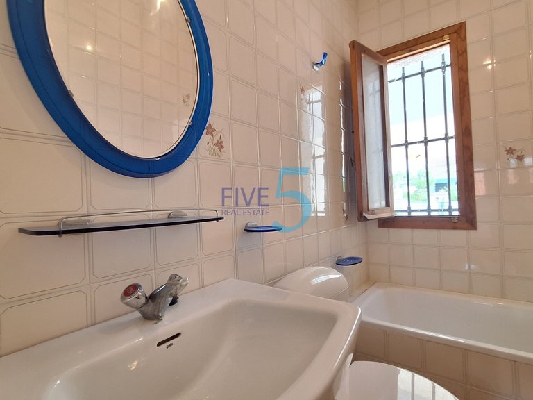 Apartment for Sale in Alicante, Valencia 11