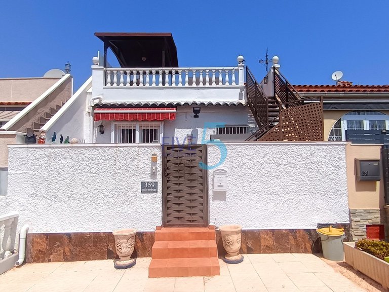 Penthouse for Sale in Alicante, Valencia 1