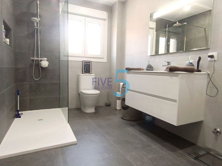 Villa for Sale in Alicante, Valencia 34