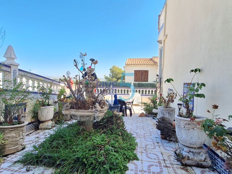 Villa for Sale in Alicante, Valencia 9