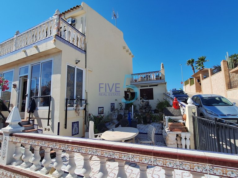 Villa for Sale in Alicante, Valencia 1