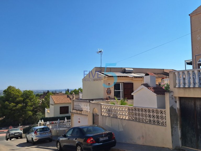Villa for Sale in Alicante, Valencia 7