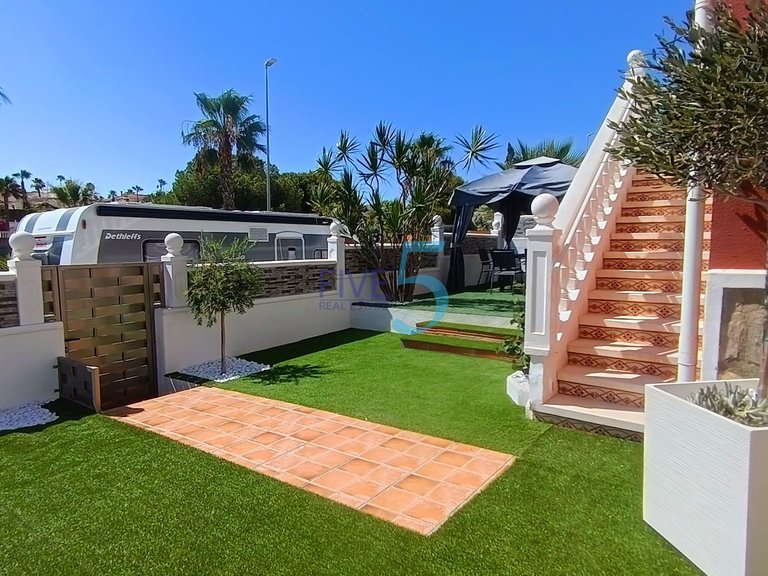 Villa for Sale in Alicante, Valencia 7