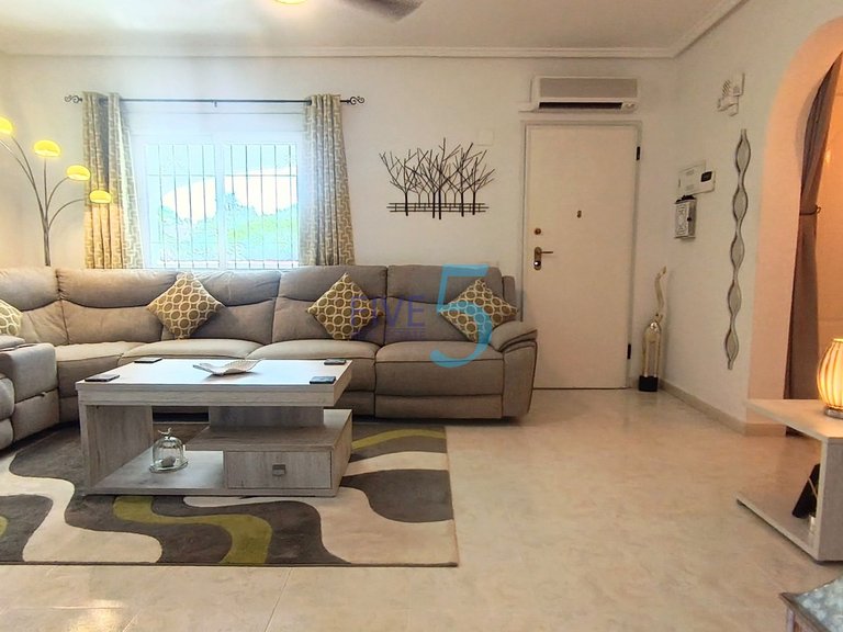 Villa for Sale in Alicante, Valencia 28
