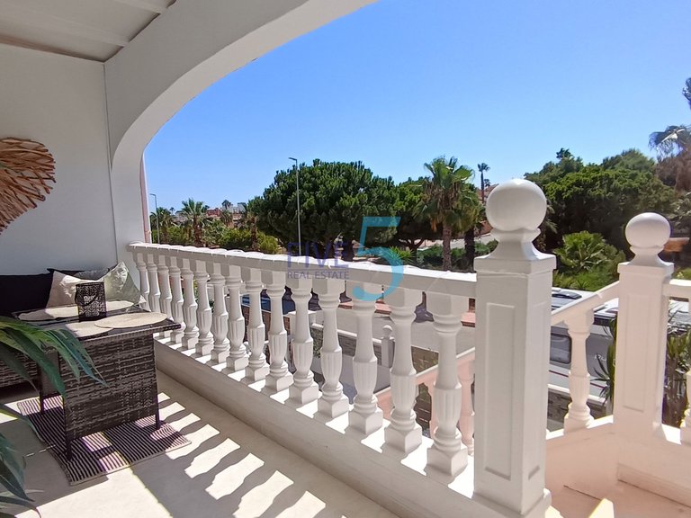 Villa for Sale in Alicante, Valencia 23