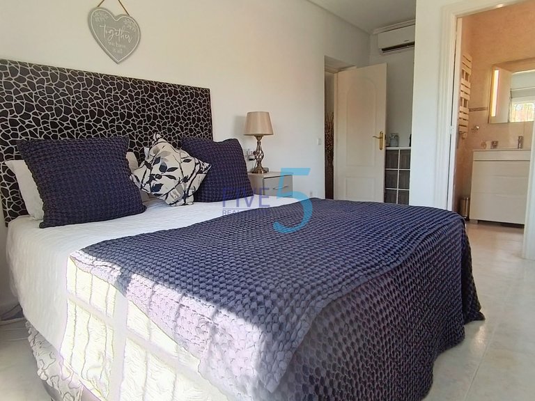 Villa for Sale in Alicante, Valencia 31