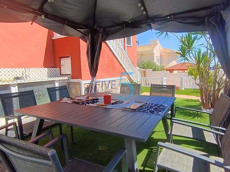 Villa for Sale in Alicante, Valencia 11