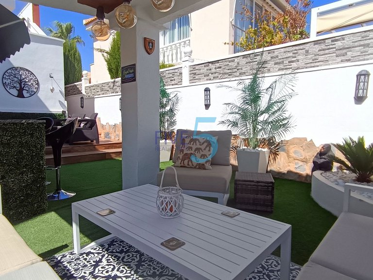 Villa for Sale in Alicante, Valencia 3