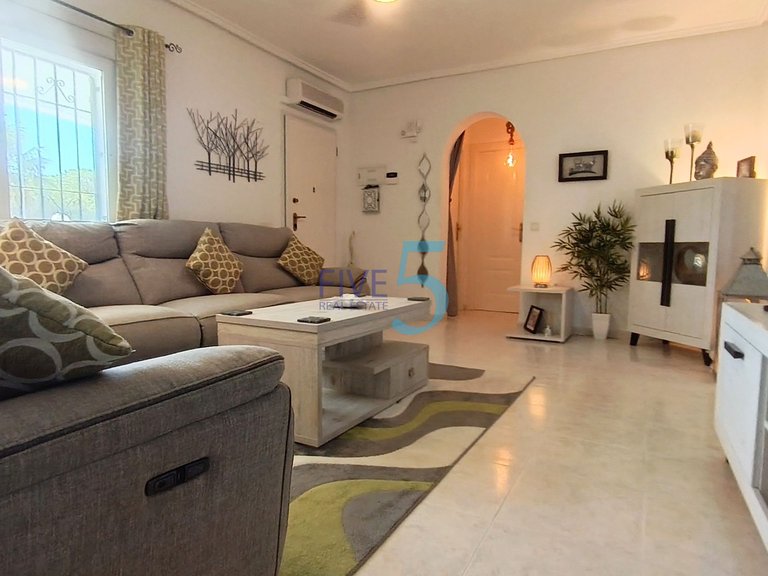 Villa for Sale in Alicante, Valencia 29