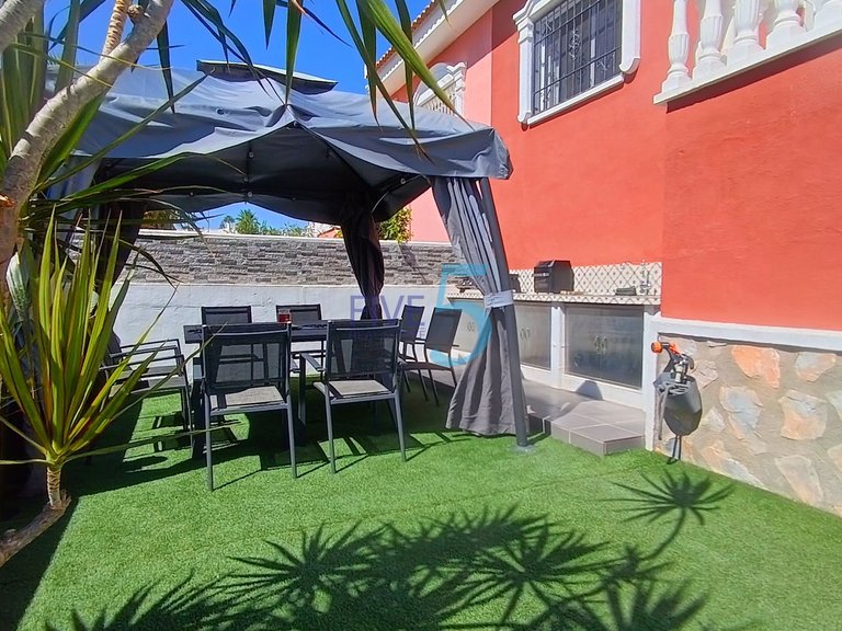 Villa for Sale in Alicante, Valencia 10