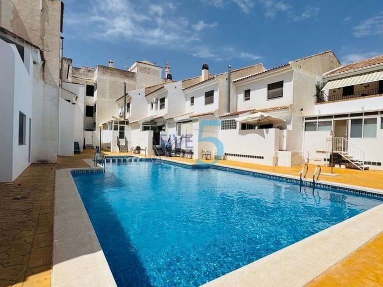 Apartment for Sale in Alicante, Valencia 2