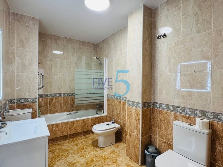 Apartment for Sale in Alicante, Valencia 17